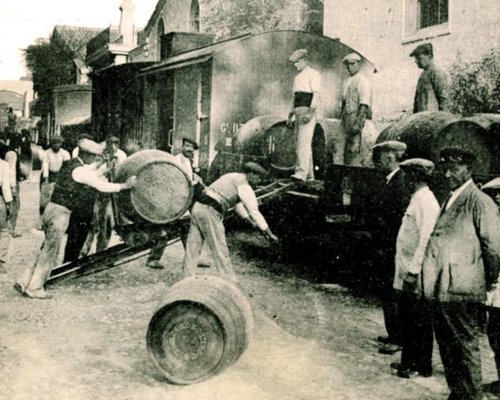 la-vinateria-andaluza-entre-los-siglos-xviii-y-xx-foto-consejo-regulador-jerez-759x500.jpg